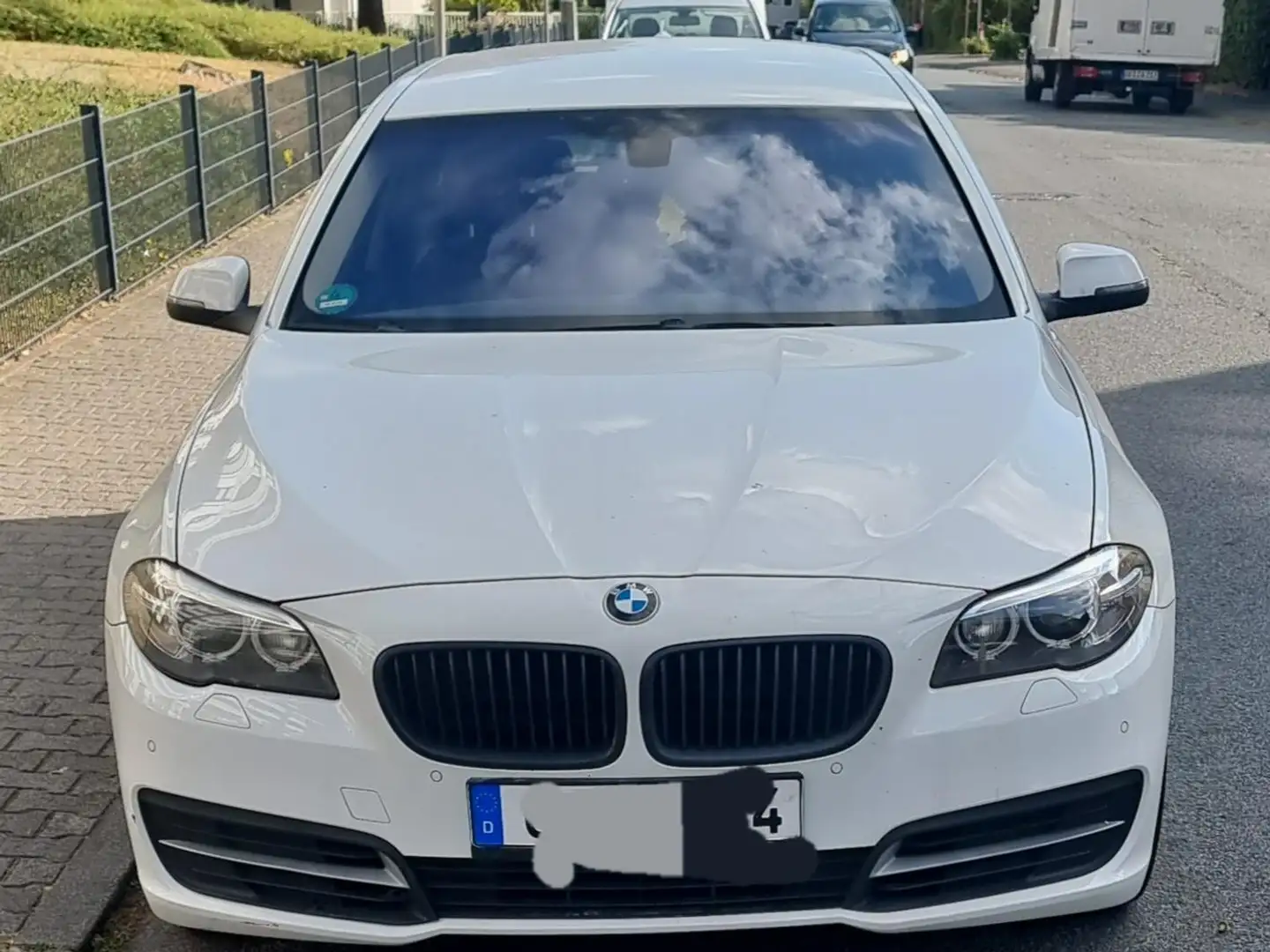 BMW 530 5er Touring Diesel 530d Touring Aut. Modern Line Weiß - 1