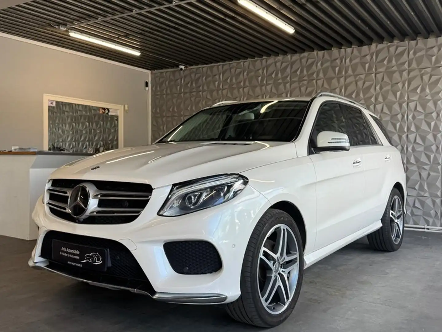 Mercedes-Benz GLE 350 d 4Matic AMG-LINE*360*-KAMERA*AHK*NAVI* Weiß - 2