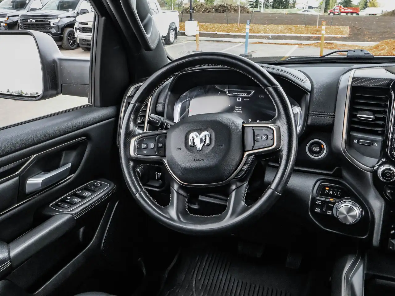 RAM 1500 снимка RAM 1500
