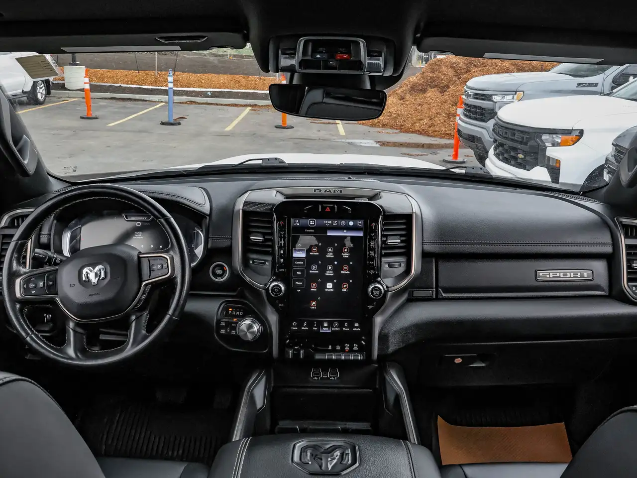 RAM 1500 снимка RAM 1500