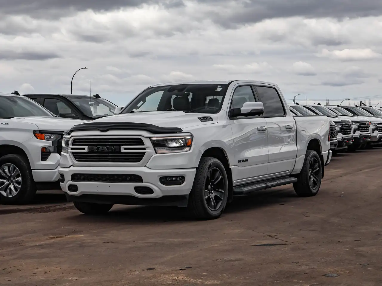 RAM 1500 снимка RAM 1500