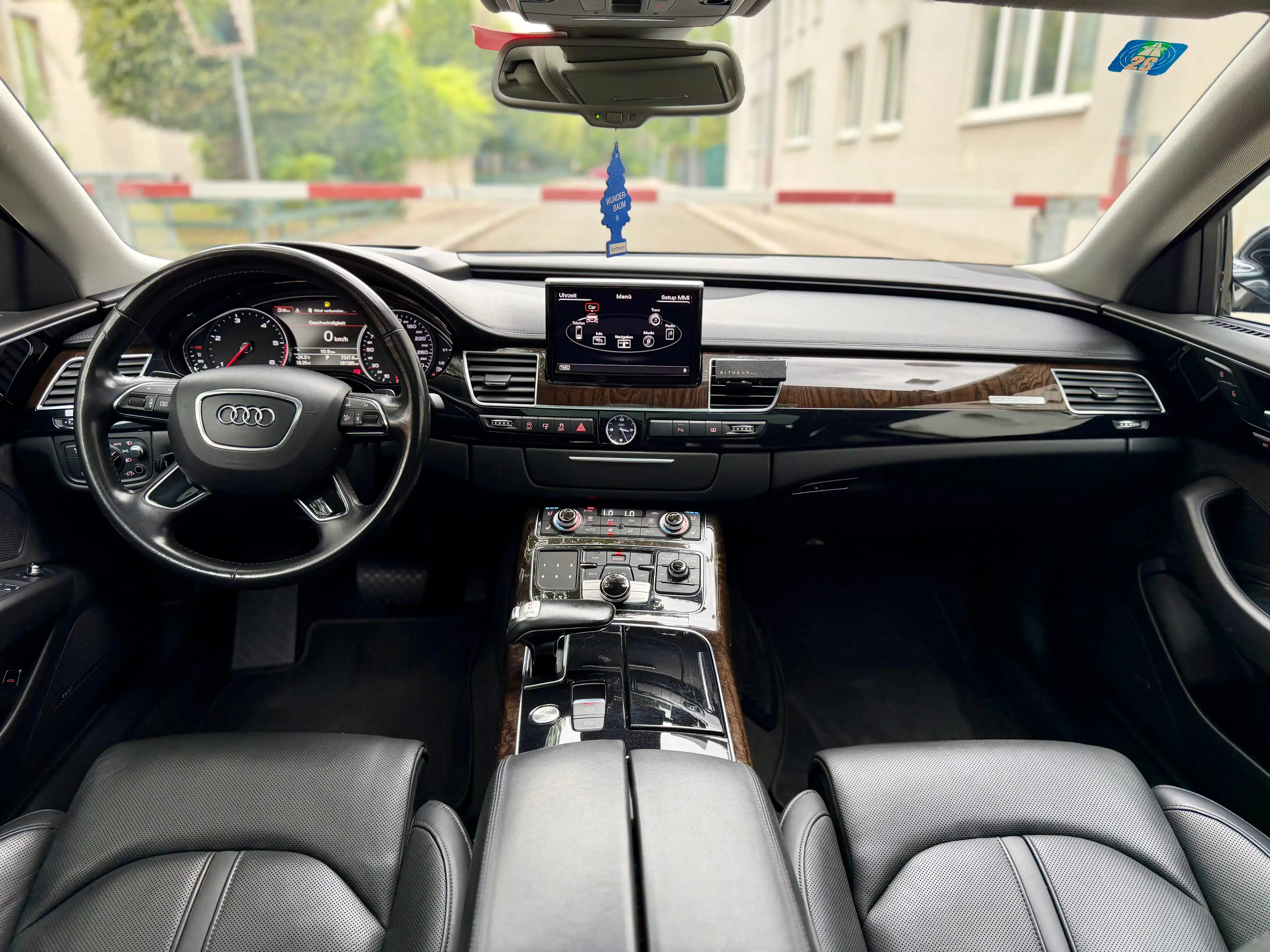 Audi A8 3.0 TDI clean diesel quattro — photo 8