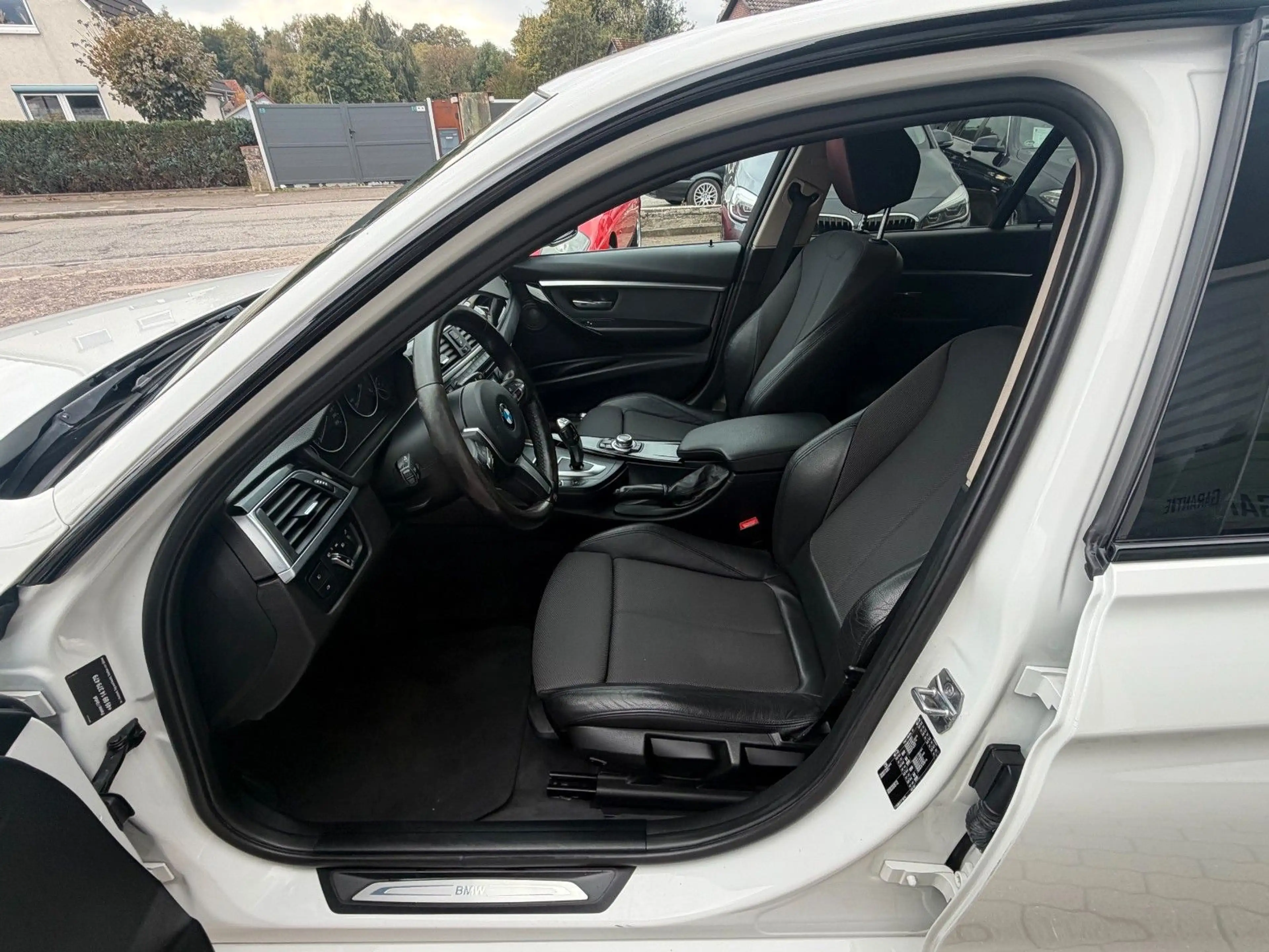 BMW 318 d Aut. Sport Line — photo 8