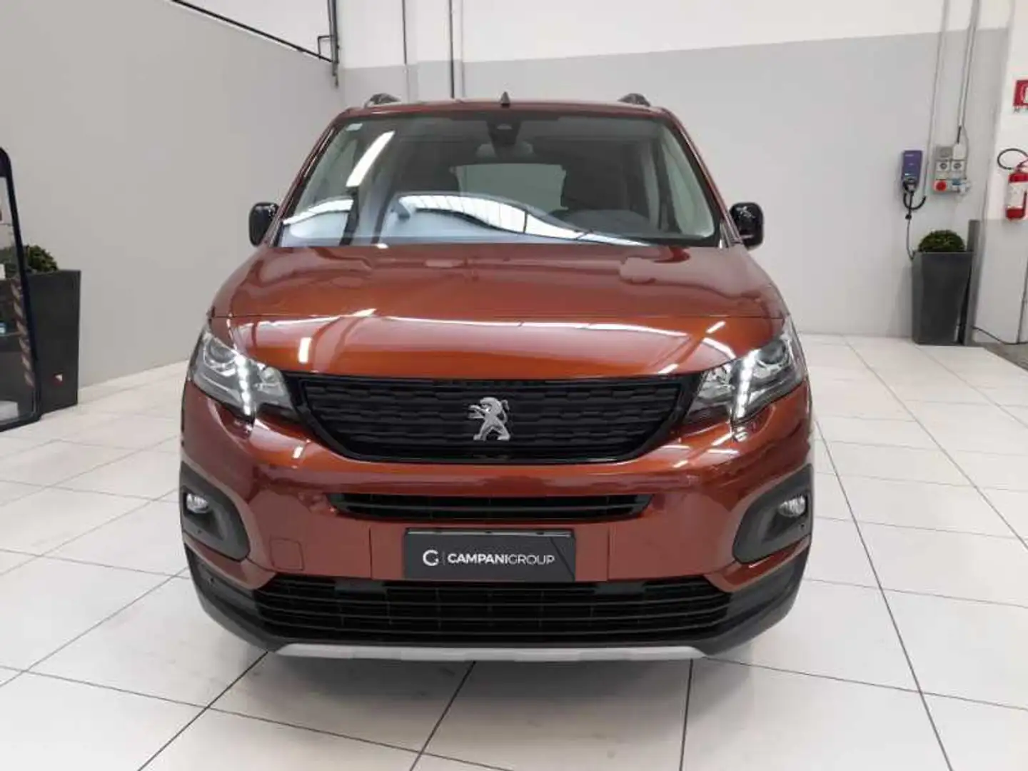 Peugeot Rifter BlueHDi 130 S&S GT Line Standard Arancione - 2