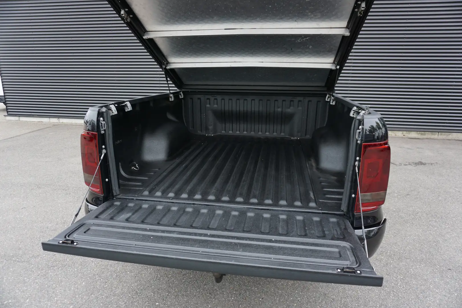 Volkswagen Amarok 2.0 TDI 180PK Automaat 4x4 Dubbele cabine 5-zit Cr Noir - 2