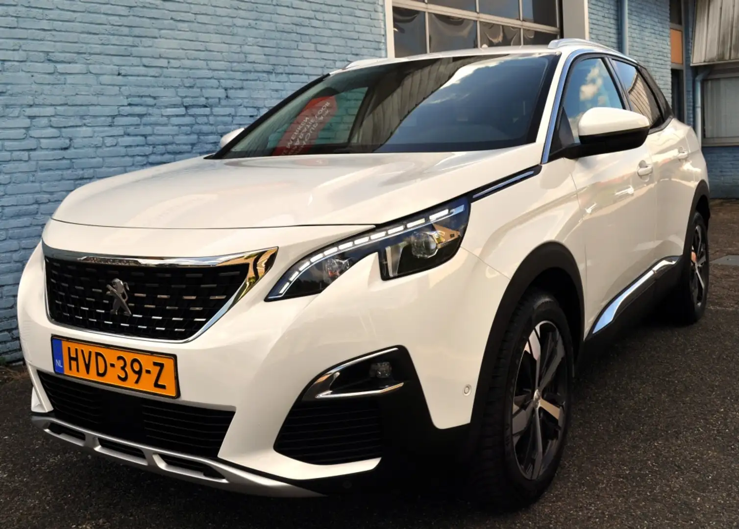 Peugeot 3008 1.2 Allure buss. Autom Gripcontrol, navi, ind tel Wit - 1
