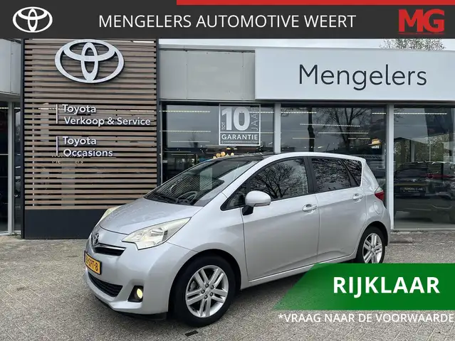 Toyota Verso-S 1.3 VVT-i Dynamic | Panoramadak | LM-Velgen | Trek
