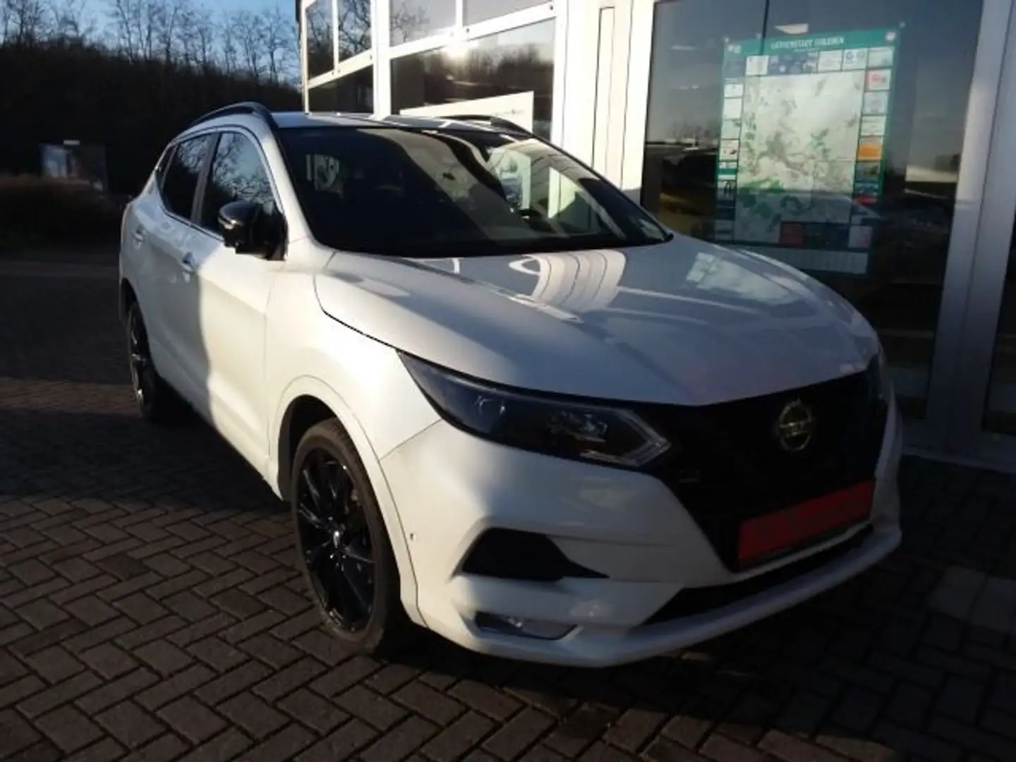 Nissan Qashqai 1.3 DIG-T N-Tec 117 kW 4x2 Weiß - 2