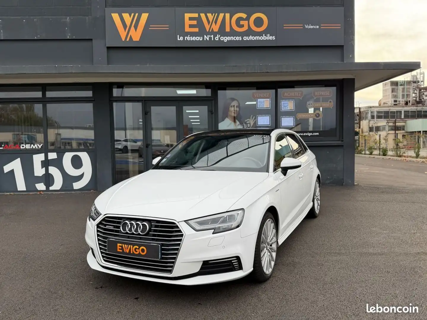 Audi A3 design luxe 204ch 1.4 tfsi e-tron 150ch phev hybrid 25.7kwh s-tronic bva Wit - 1