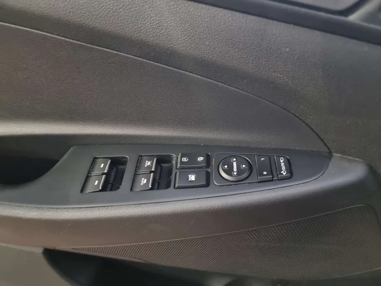 Hyundai TUCSON 1.6 CRDi MHD Feel DCT 136cv Automatique Gps*Camera, миниатюра 19