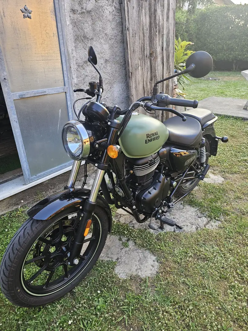 Royal Enfield Meteor 350 Verde - 1