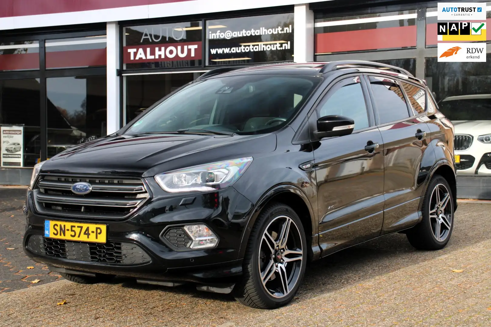 Ford Kuga 1.5 EcoBoost ST Line - PANORAMADAK, TREKHAAK, CAME Noir - 1