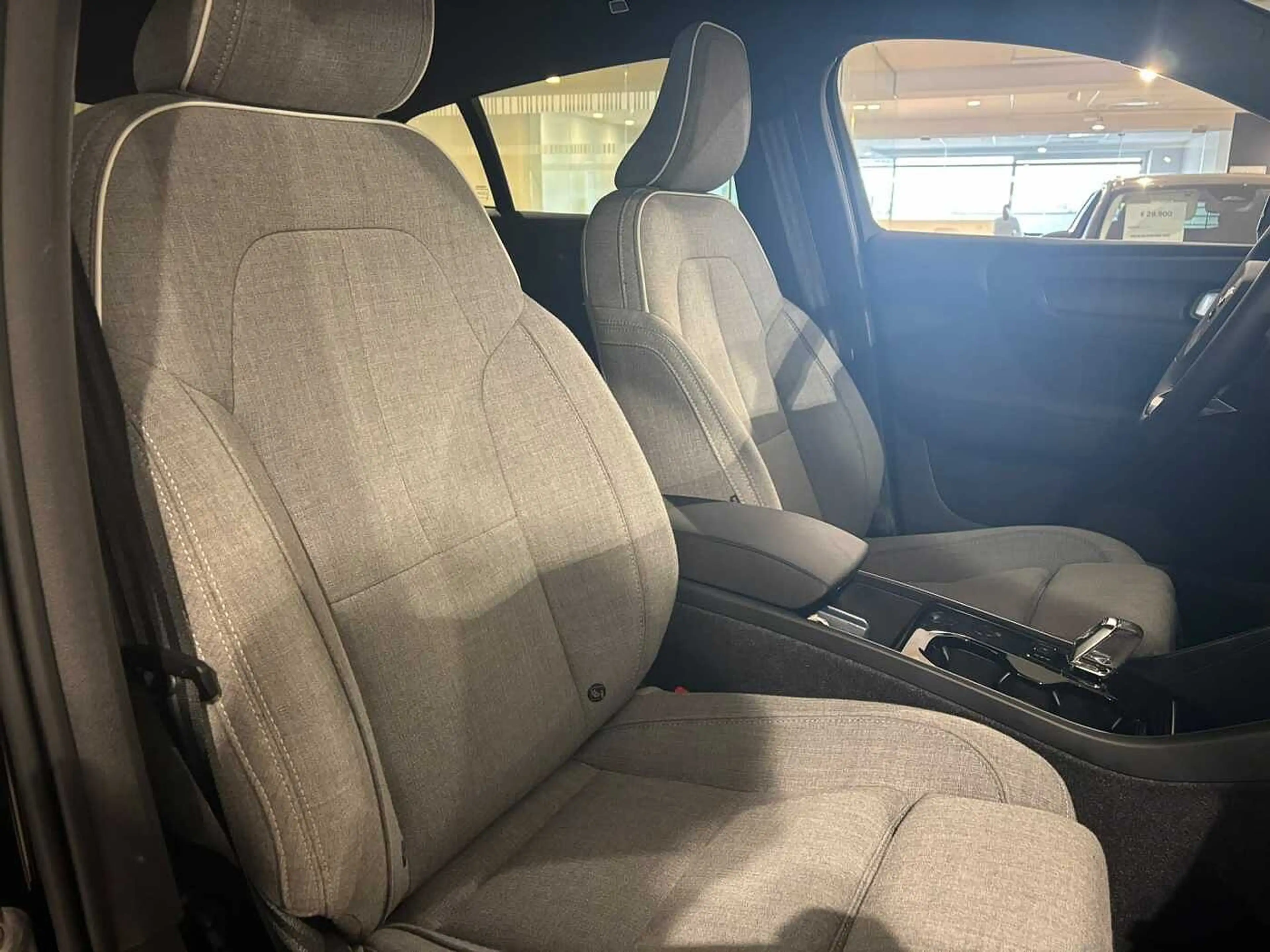 Volvo C40 Plus, Single Motor Extended Range '3 ANS DE GARANT — photo 7