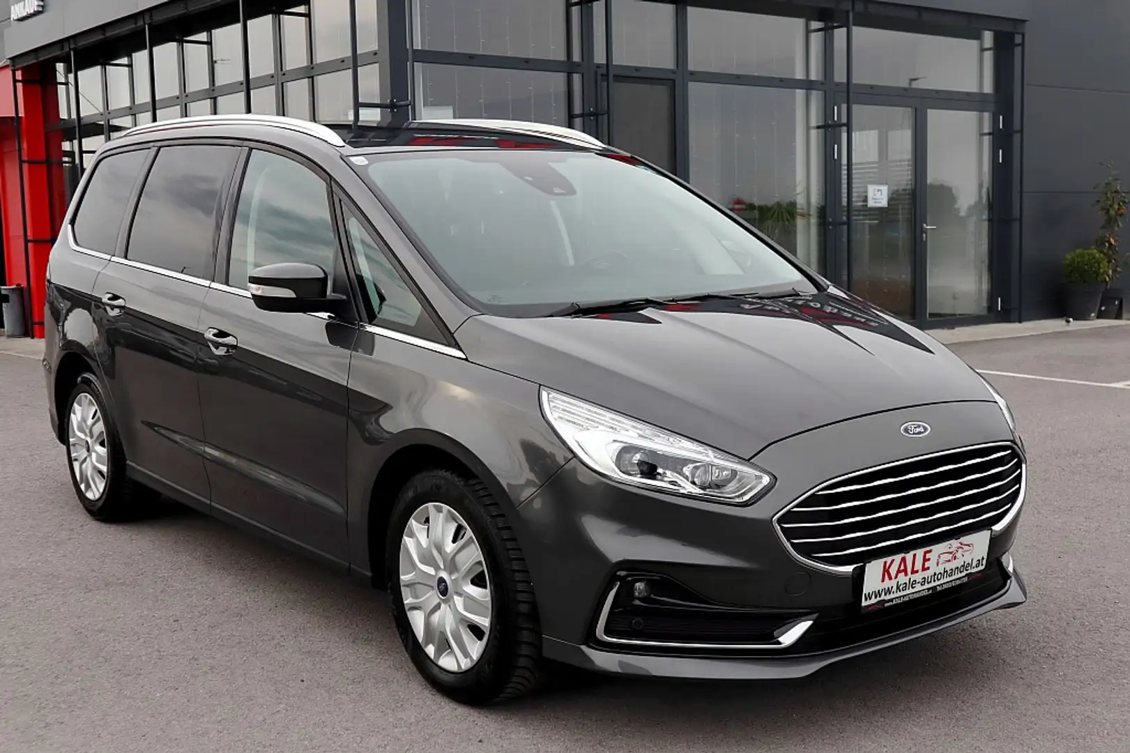 Ford Galaxy 2,0 EcoBlue SCR Titanium Aut.*7-Sitzer*LED*NAVI* Grau - 2