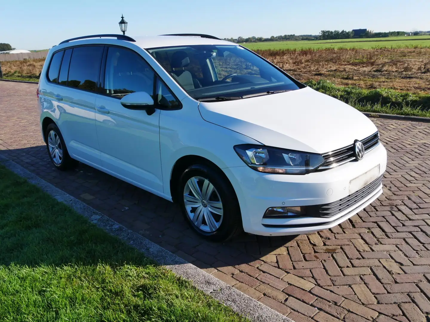 Volkswagen Touran 1.6 TDI SCR Comfortline 7-PERS NAVI CLIMA ** 7999 Blanc - 1