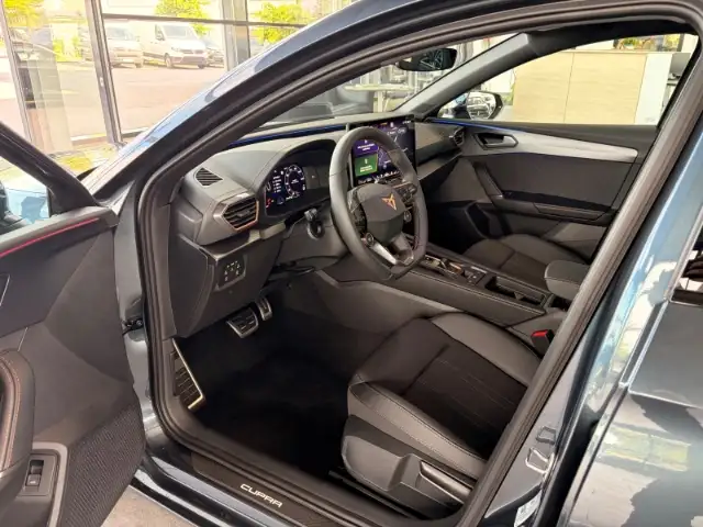 Cupra Leon view 12