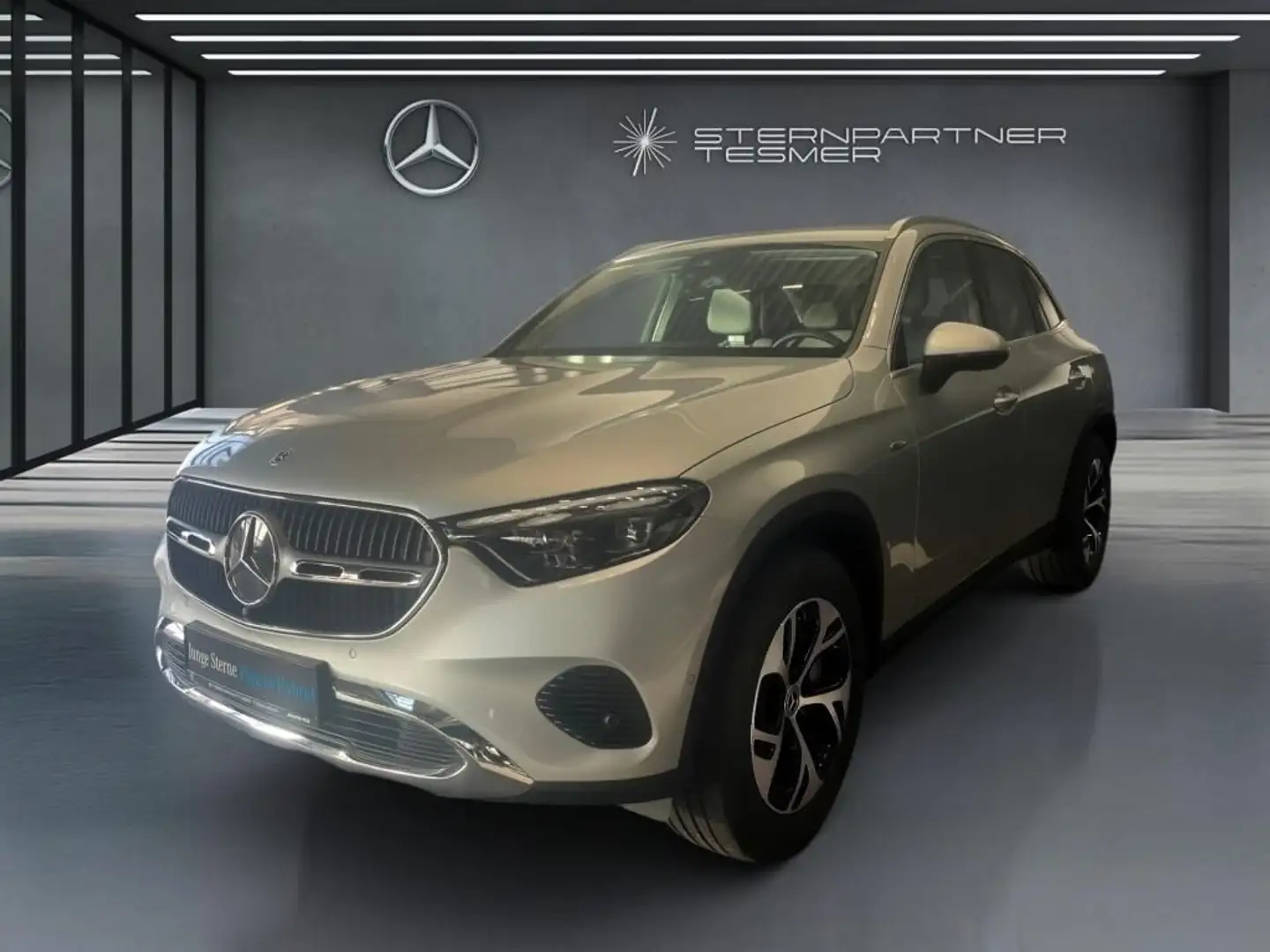 Mercedes-Benz GLC 300 e 4M AVANTGARDE+AHK+KAMERA+MBUX Plateado - 2