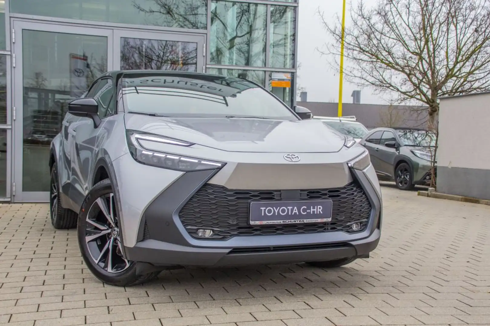 Toyota C-HR 1.8 Hybrid Team Deutschland Zilver - 2