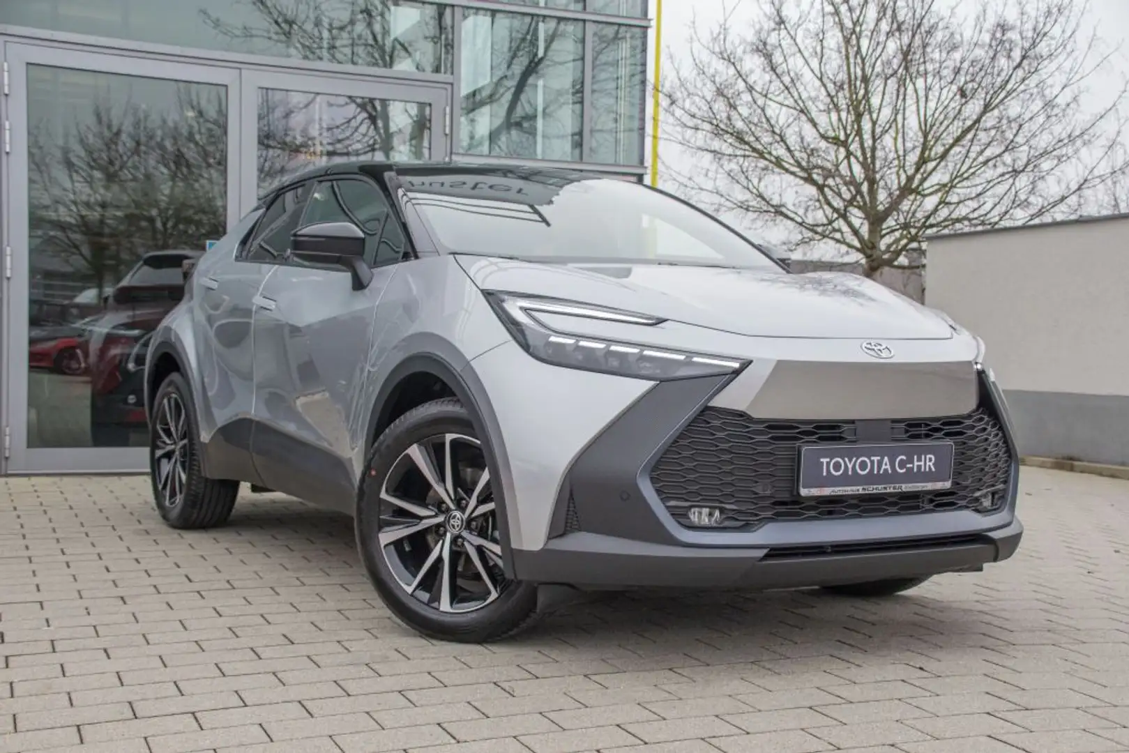 Toyota C-HR 1.8 Hybrid Team Deutschland Zilver - 1