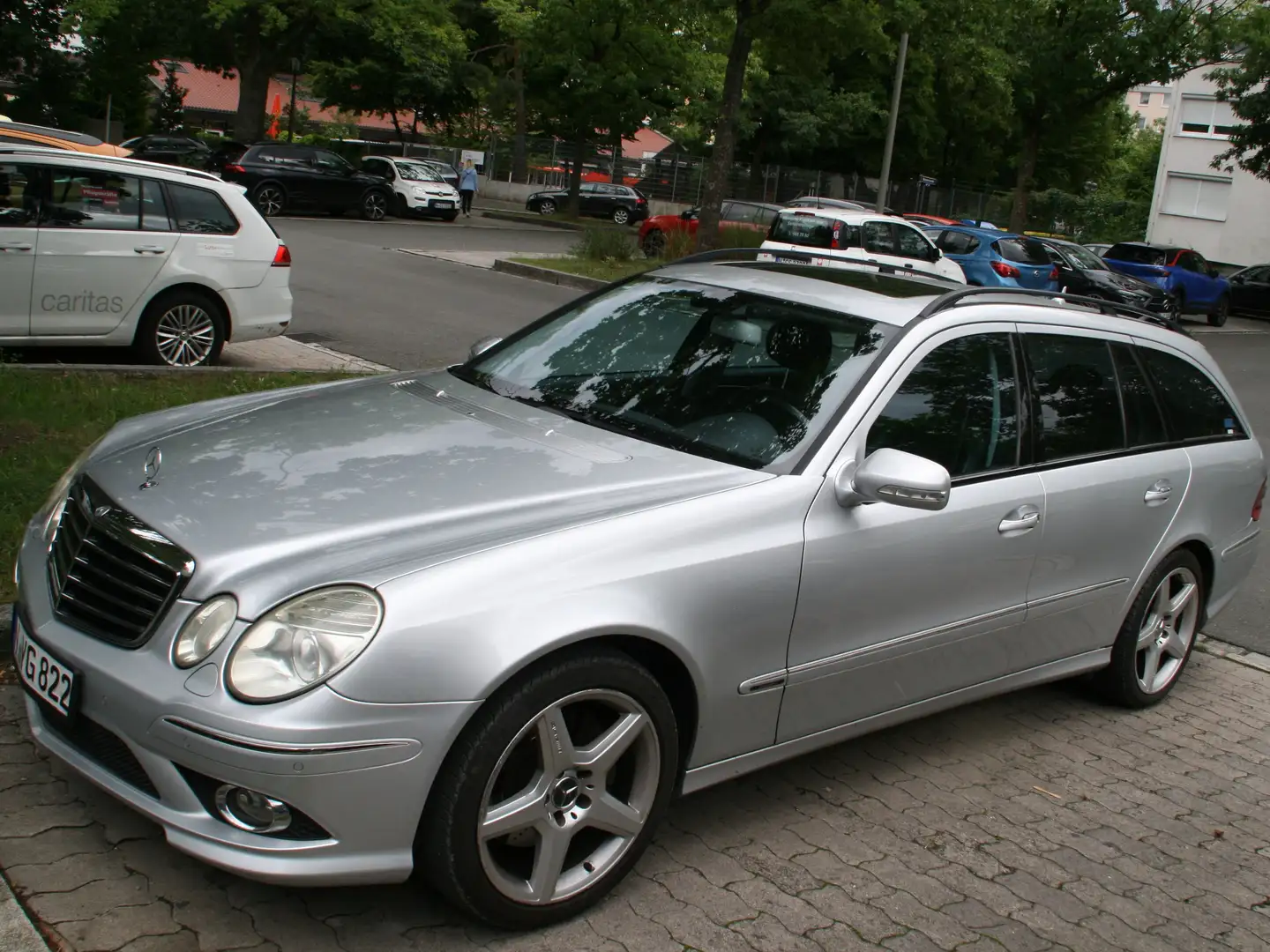 Mercedes-Benz E 550 T Avantgarde Ezüst - 2