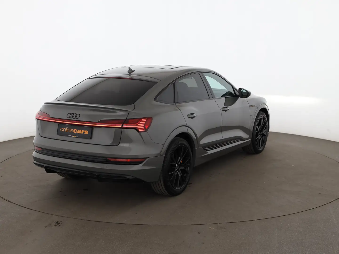 Audi e-tron SB 55 quattro S-Line 95kWh Aut MATRIX B&O Grau - 2