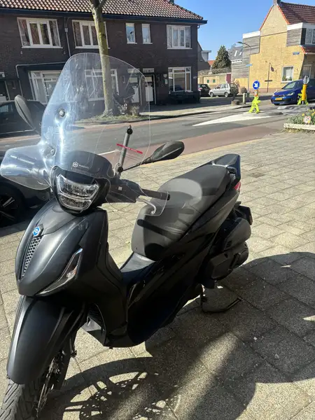 Piaggio Beverly 400 - foto 7