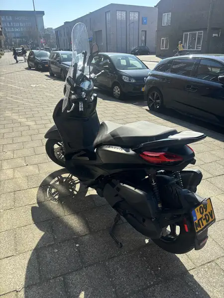 Piaggio Beverly 400 - foto 6