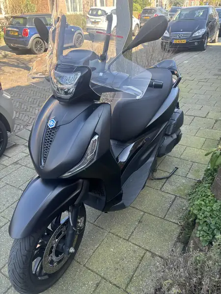 Piaggio Beverly 400 - foto 3