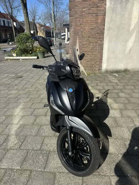 Piaggio Beverly 400 - foto 4