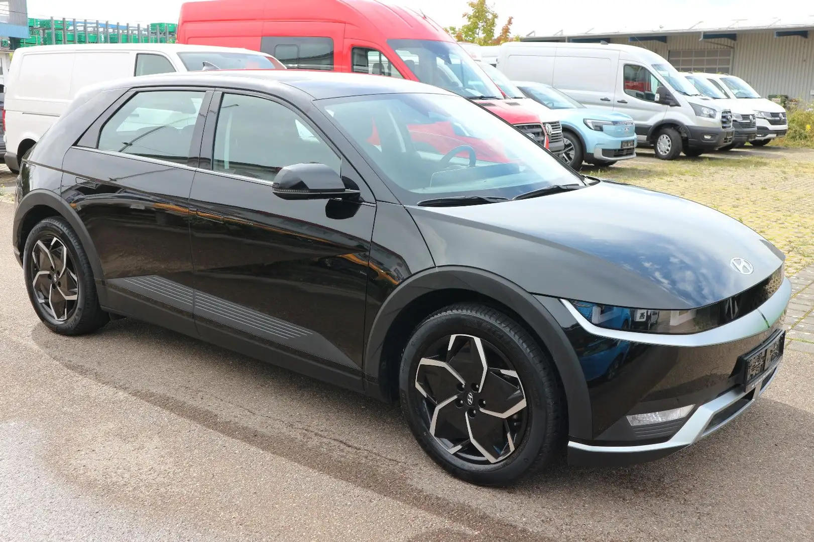 Hyundai IONIQ 5 Dynamiq 72kWh AHK KAMERA WÄRMEPUMPE ALU Schwarz - 2
