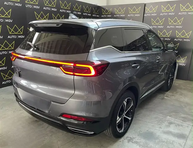 DR Automobiles DR6 view 4