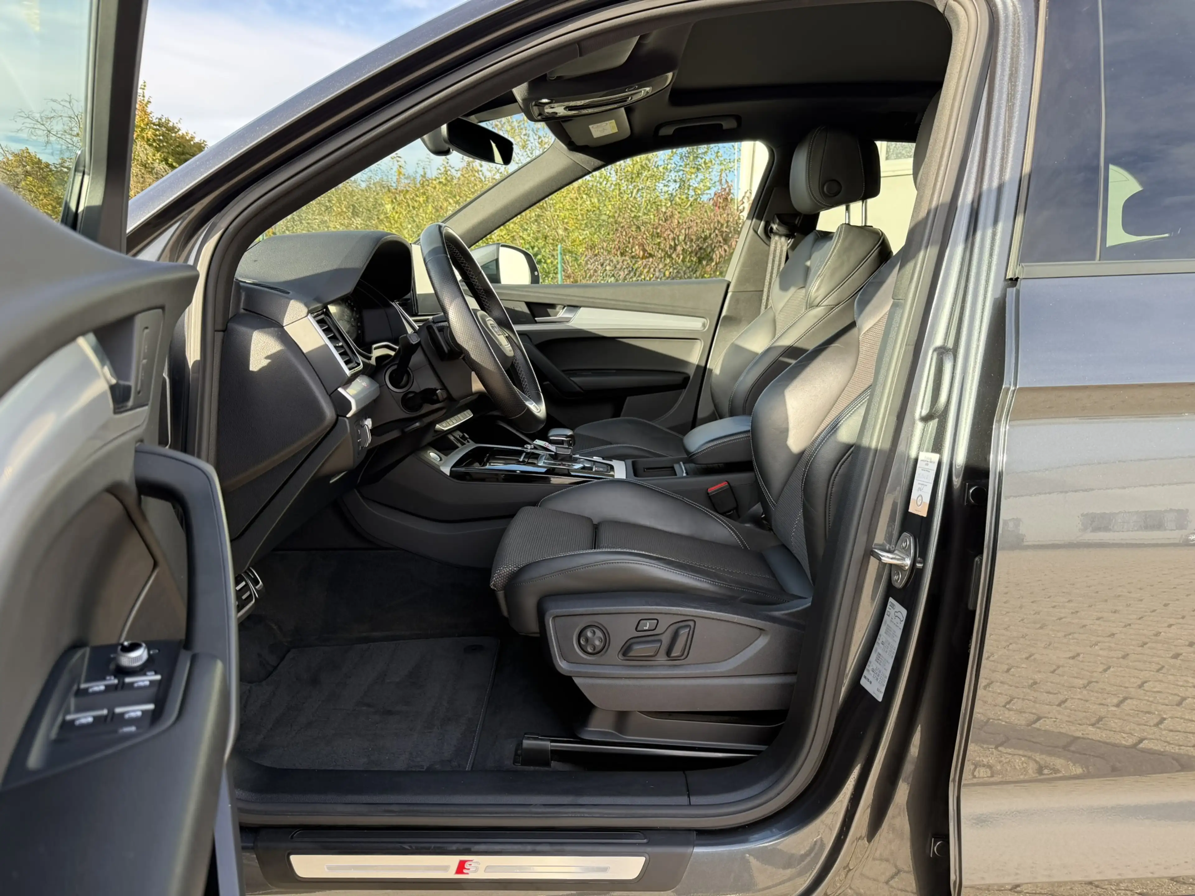 Audi Q5 S line 50 TDI qu. tiptr. ACC AHK KAM MATRIX PANO — photo 12