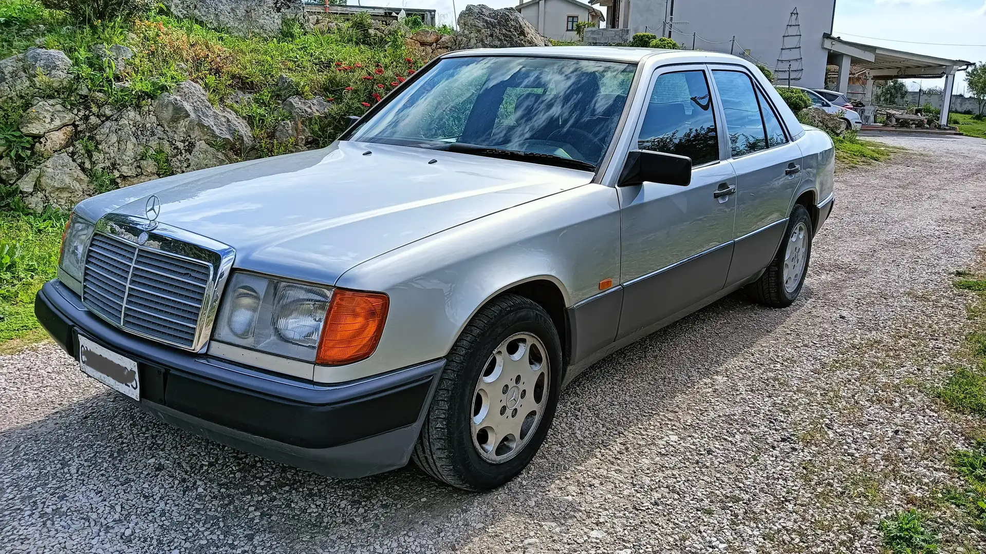 Mercedes-Benz E 200 W124 Серебристый - 2