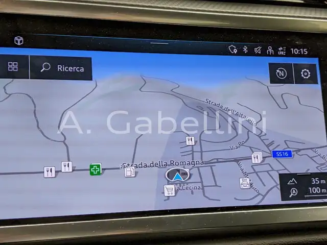 Audi Q3 view 14