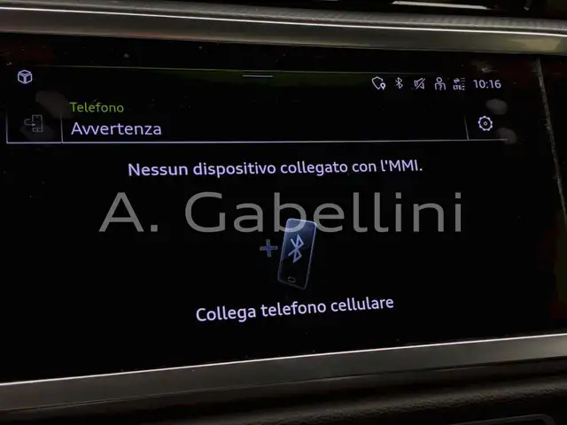 Audi Q3 view 15