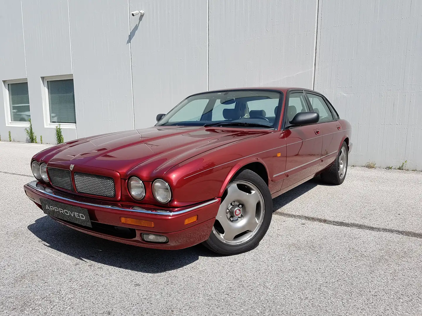 Jaguar XJR 4.0 Rouge - 1