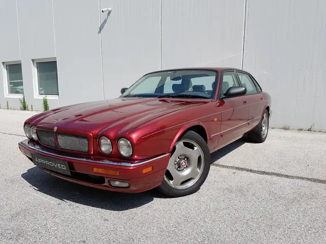 Jaguar XJR 4.0