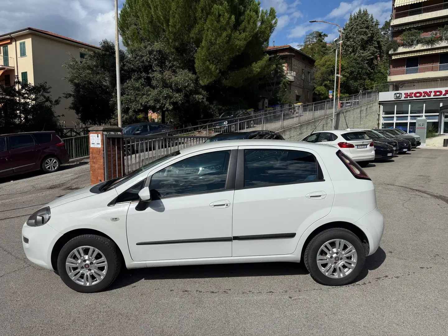 Fiat Punto Punto III 2012 5p 1.4 natural power Pop 70cv Blanc - 2