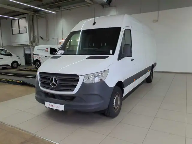 Mercedes-Benz Sprinter view 7