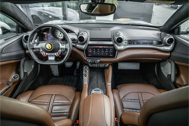 Ferrari GTC4 Lusso GTC4Lusso T 3.9 V8 - Panorama | Passenger Display — photo 9