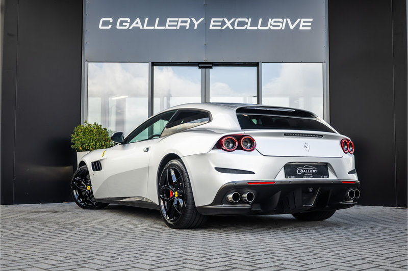 Ferrari GTC4 Lusso GTC4Lusso T 3.9 V8 - Panorama | Passenger Display — photo 5