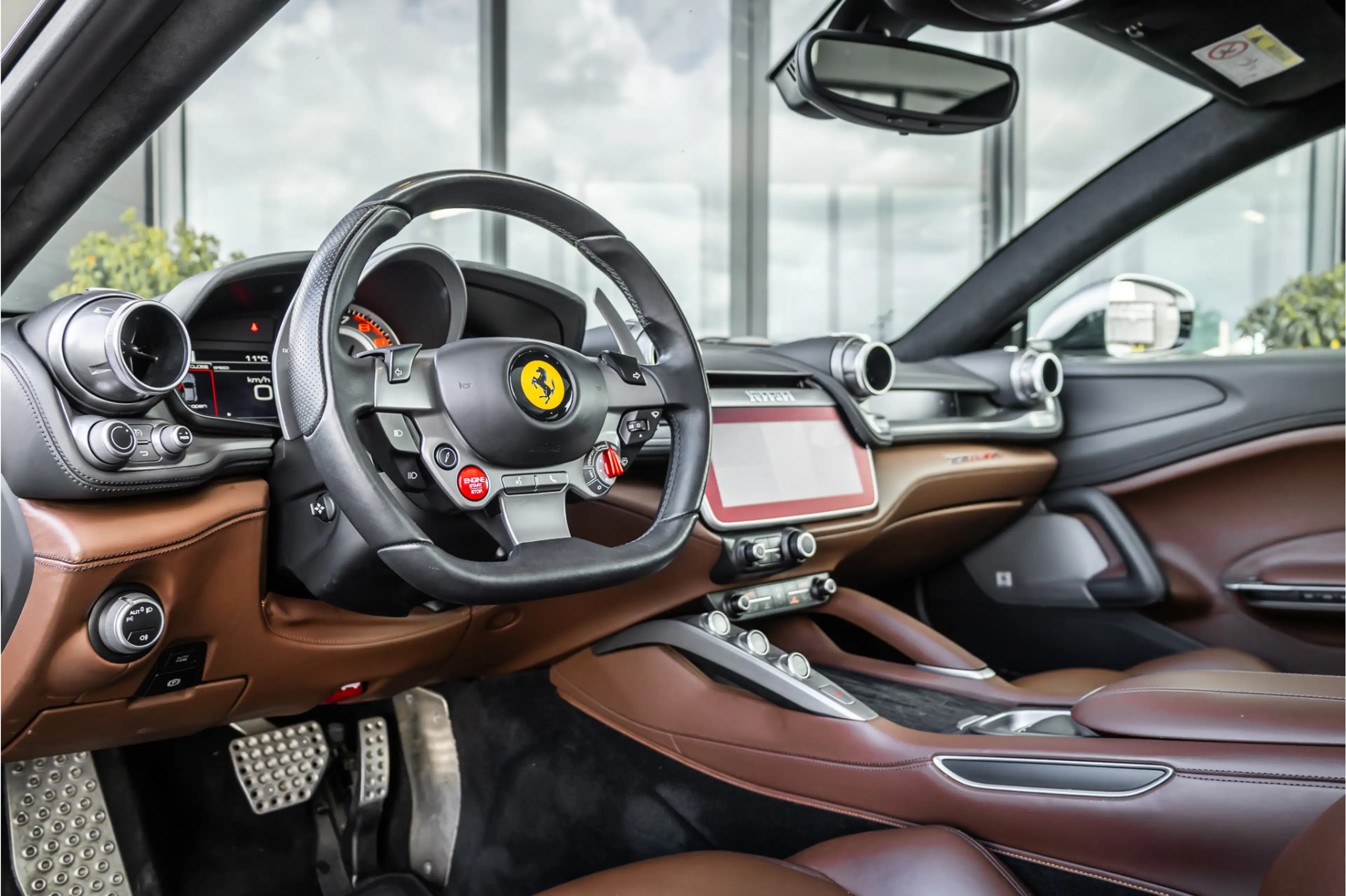 Ferrari GTC4 Lusso GTC4Lusso T 3.9 V8 - Panorama | Passenger Display — photo 8