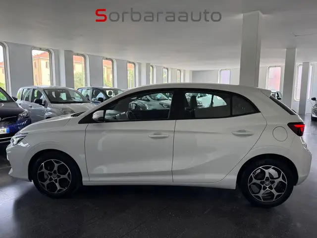 MG MG3 view 2