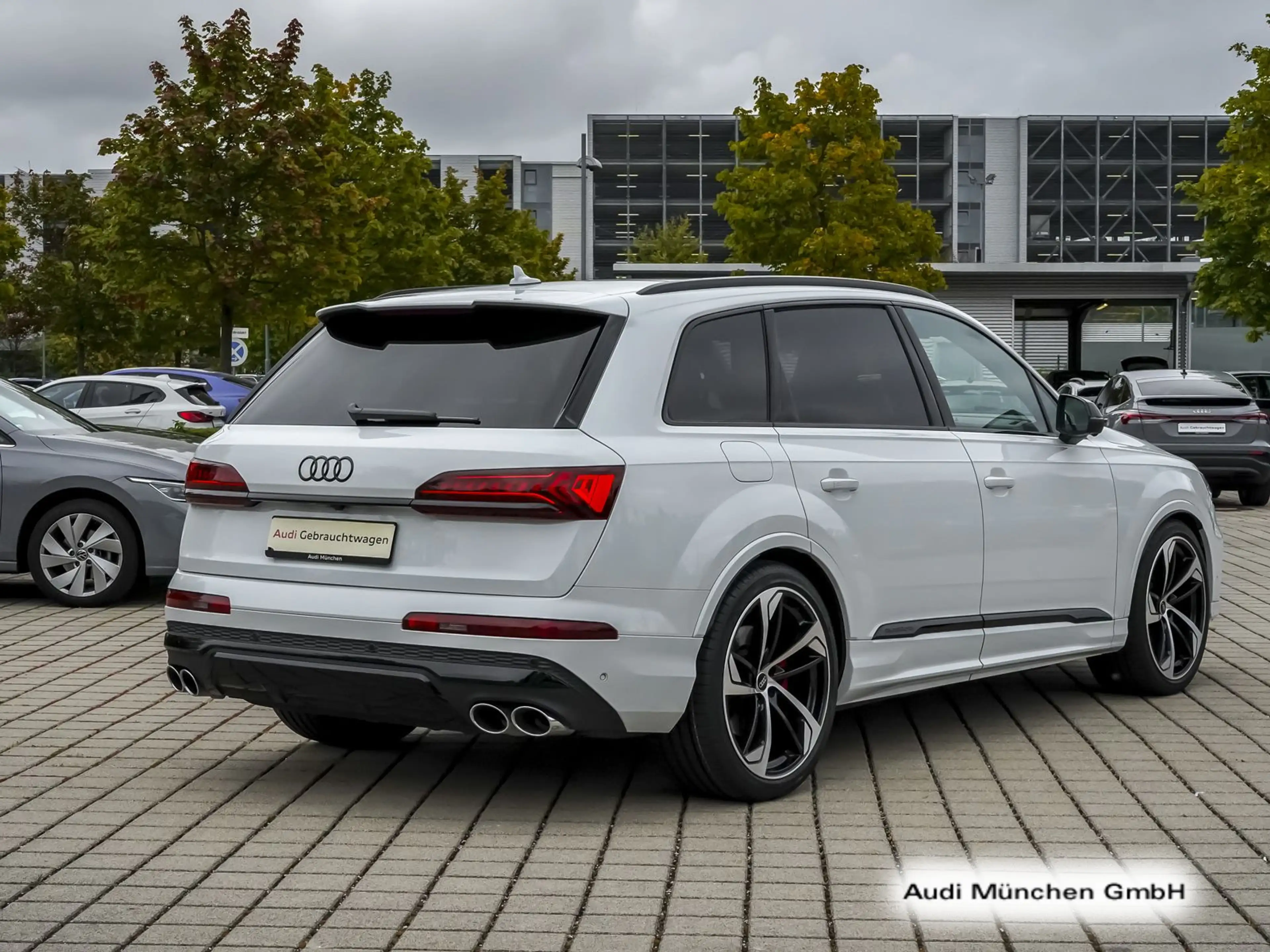 Audi SQ7 UPE:145" 7-Sitzer/Pano/StdHzg/B&O — photo 8