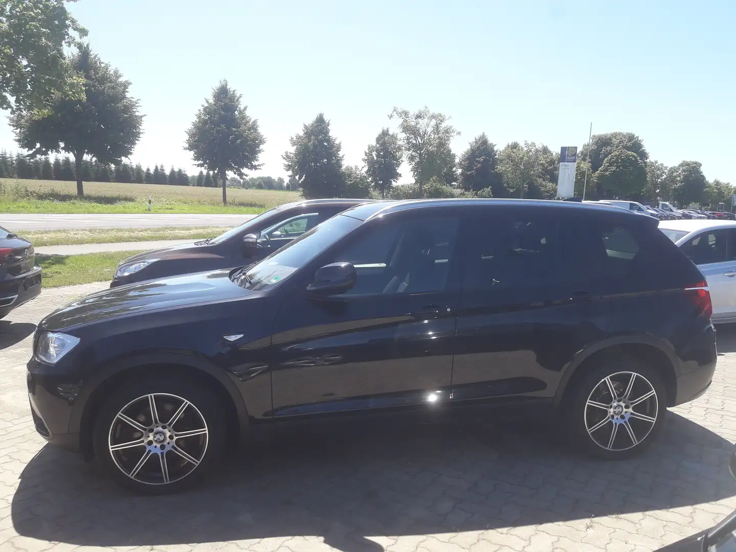 BMW X3 xDrive 20 d Schwarz - 1