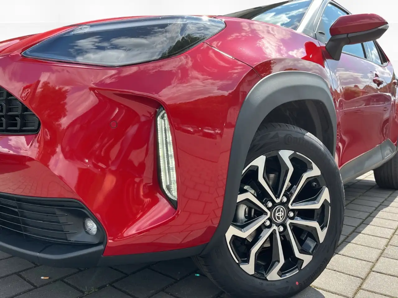 Toyota Yaris Cross 1.5 Hybrid 4x2 Teamplayer +Kamera +Winter-Paket 7