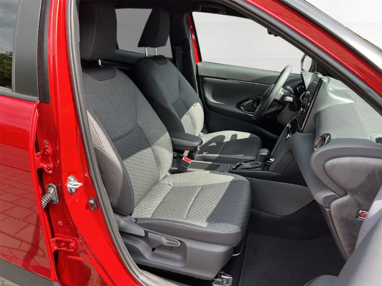 Toyota Yaris Cross 1.5 Hybrid 4x2 Teamplayer +Kamera +Winter-Paket 14