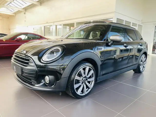 MINI Cooper Clubman 1.5iA ** GARANTIE + TOIT PANO + CUIR + LED + GPS**