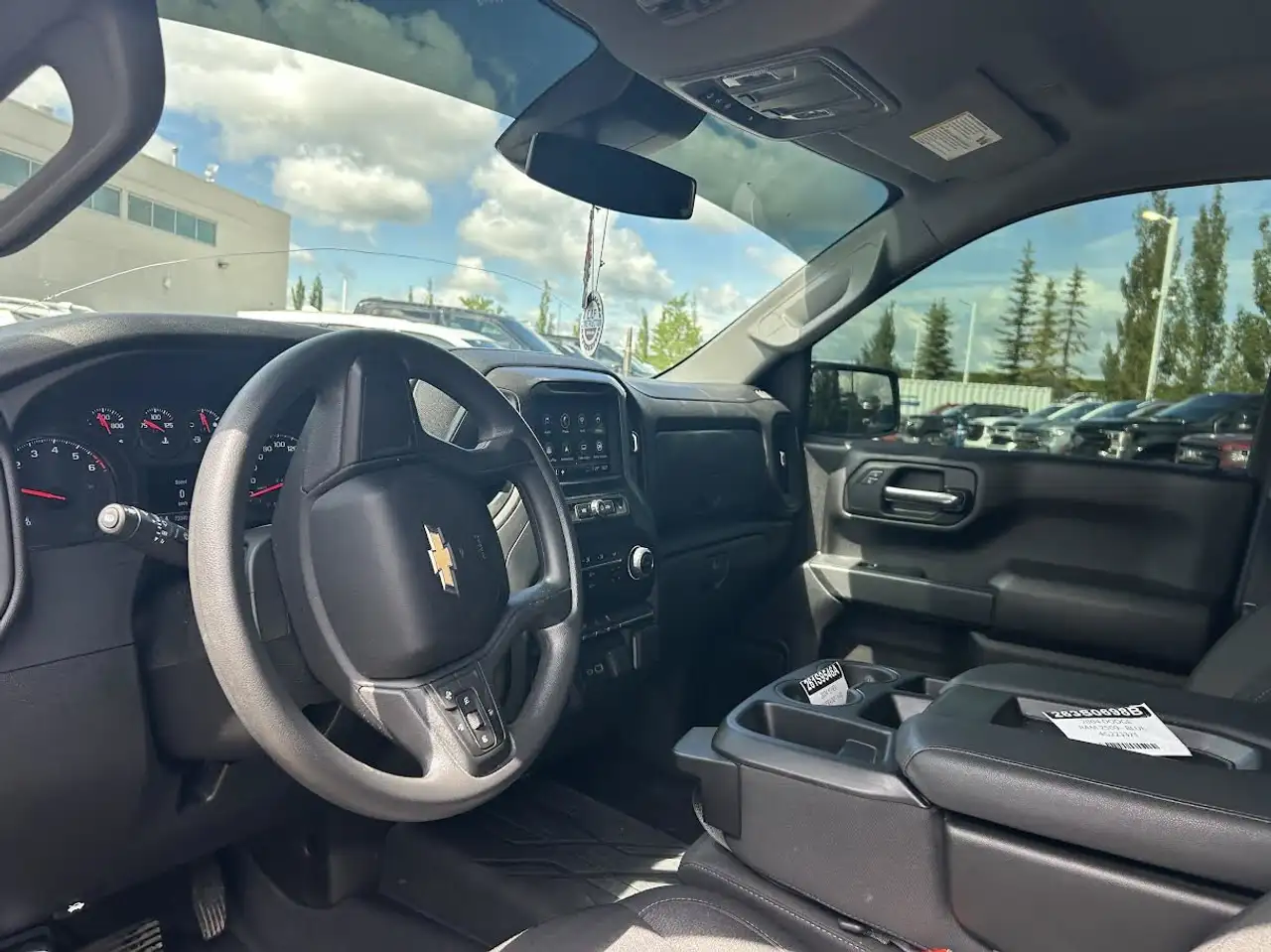 Chevrolet Silverado 1500 снимка Chevrolet Silverado 1500