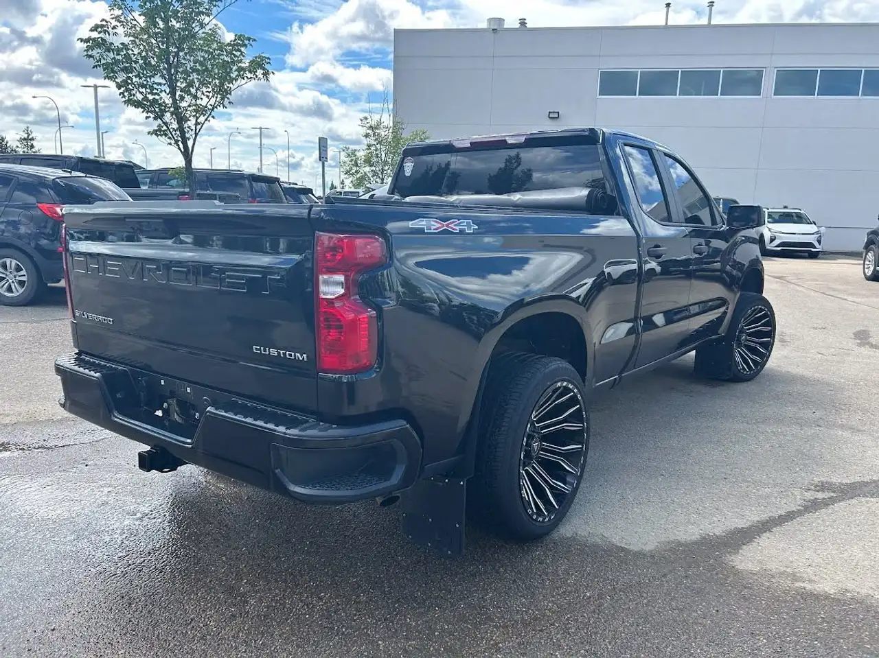 Chevrolet Silverado 1500 снимка Chevrolet Silverado 1500